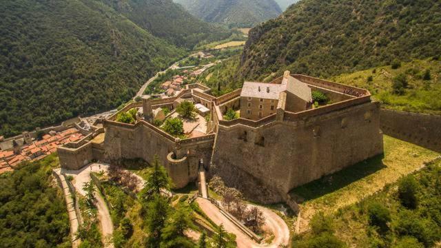 Maison Les Ramparts Villefranche-de-Conflent Exteriör bild