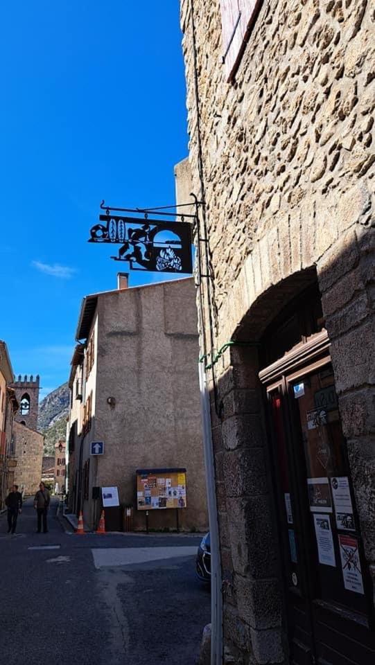 Maison Les Ramparts Villefranche-de-Conflent Exteriör bild
