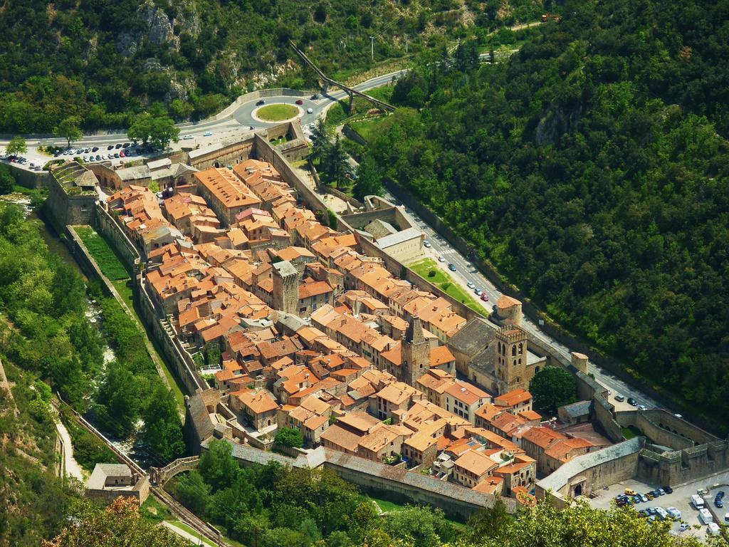 Maison Les Ramparts Villefranche-de-Conflent Exteriör bild